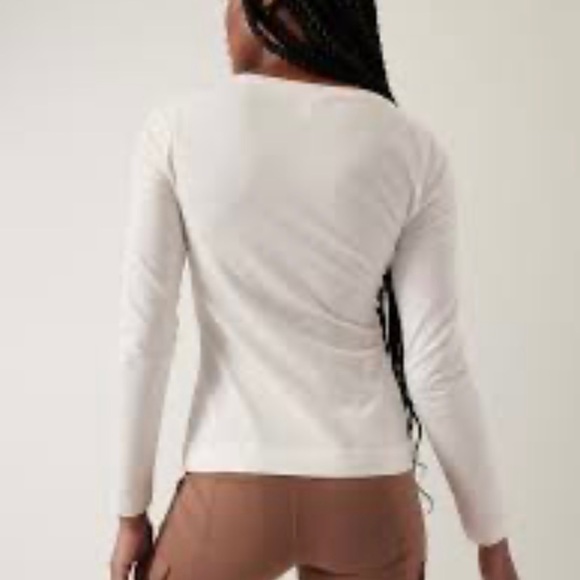 Athleta OUTBOUND SCOOP NECK TOP - Picture 2 of 16